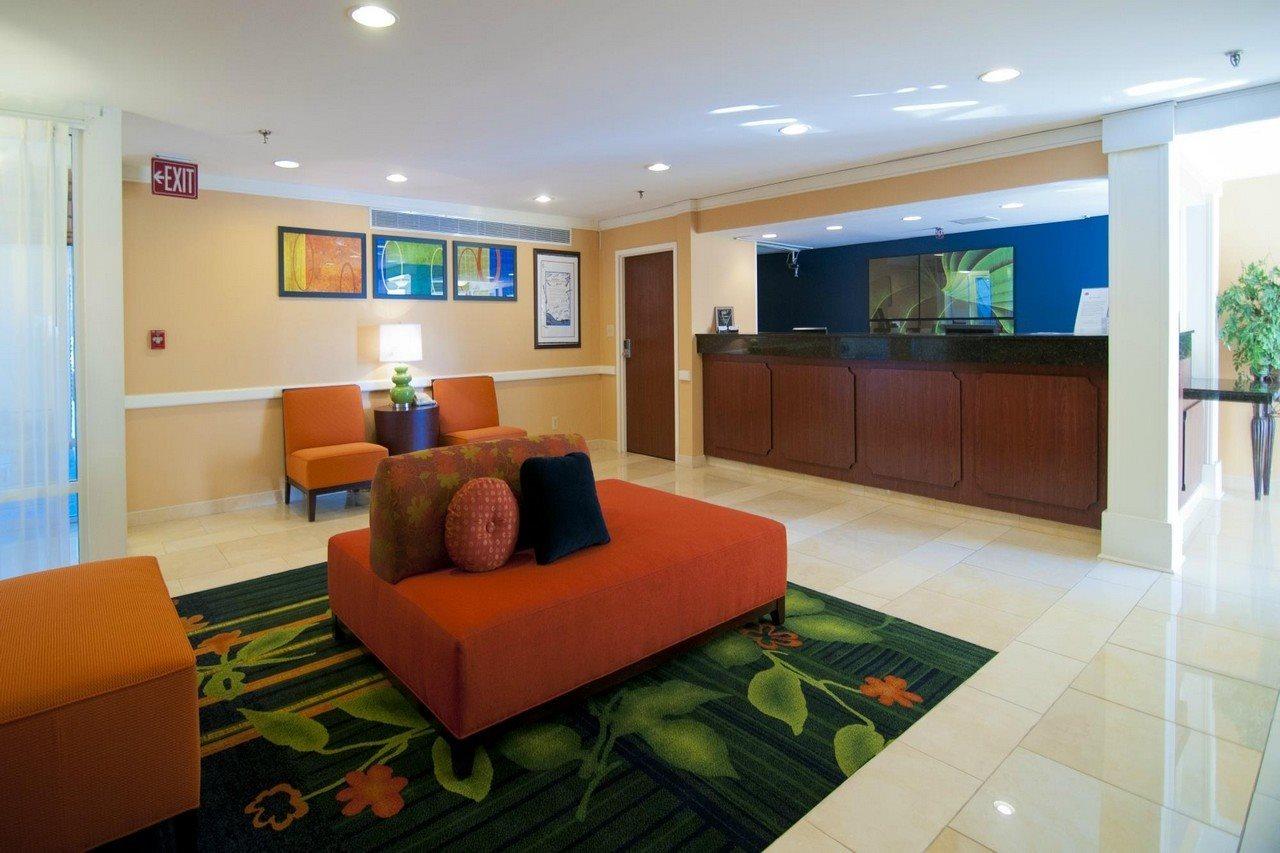 Days Inn By Wyndham Florence Near Civic Center Buitenkant foto