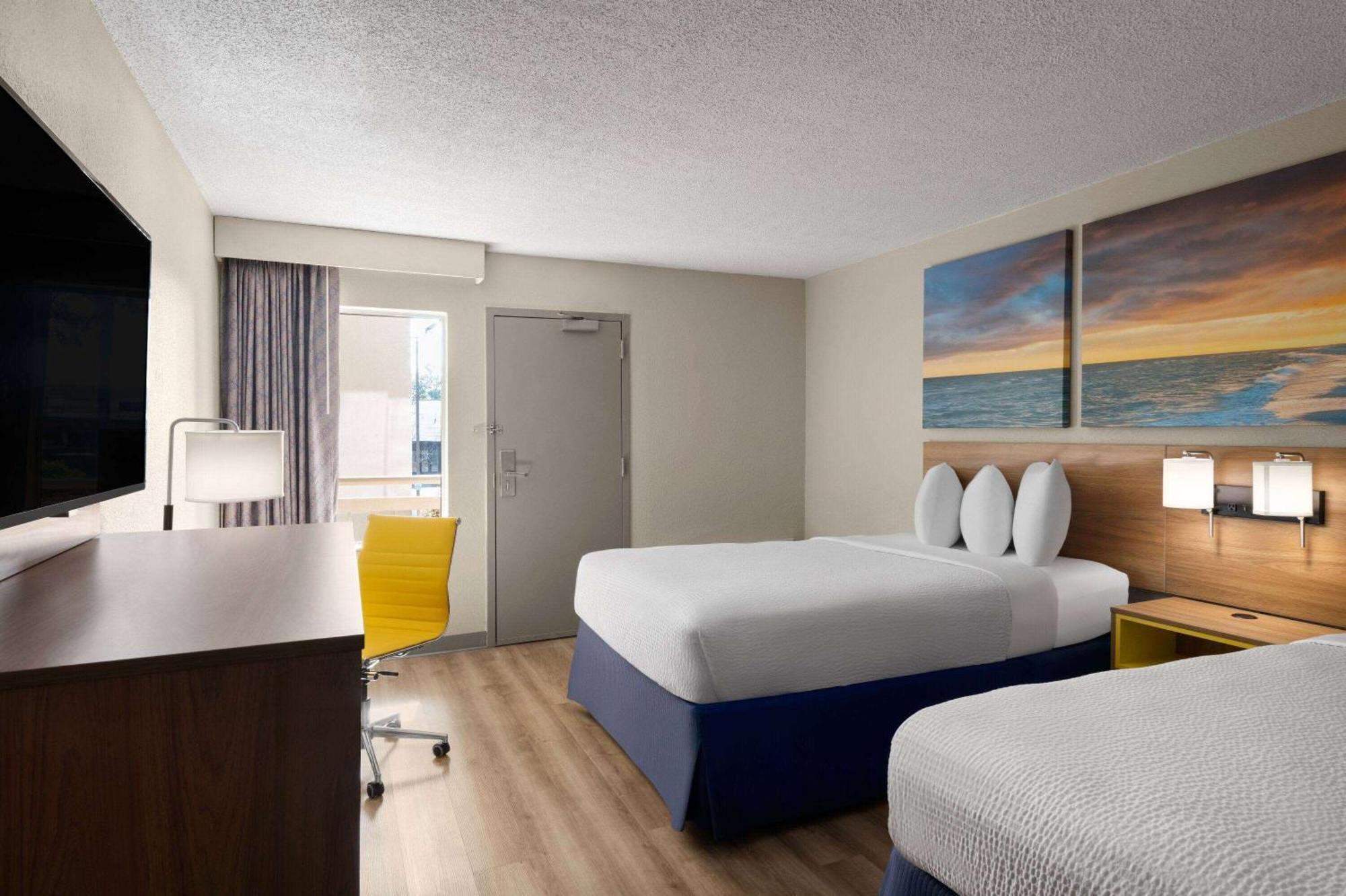 Days Inn By Wyndham Florence Near Civic Center Buitenkant foto
