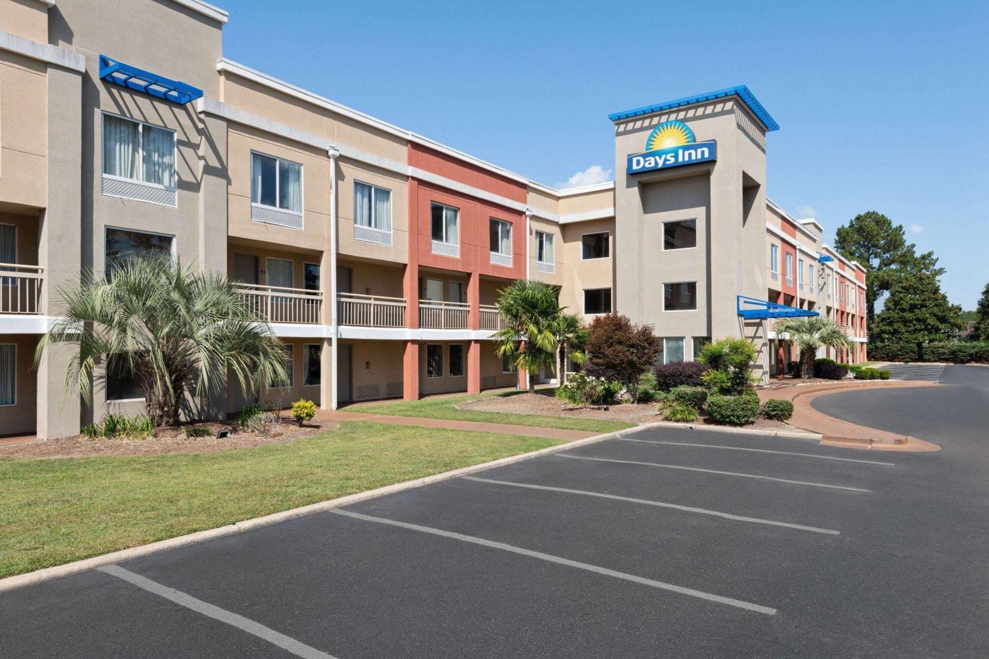 Days Inn By Wyndham Florence Near Civic Center Buitenkant foto
