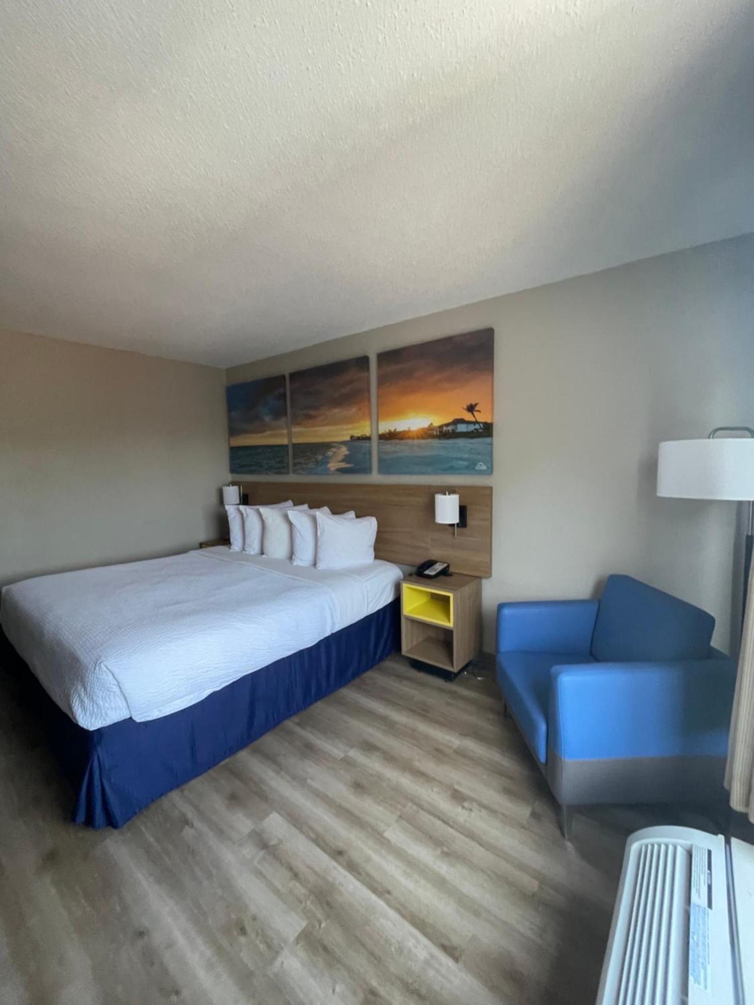 Days Inn By Wyndham Florence Near Civic Center Buitenkant foto