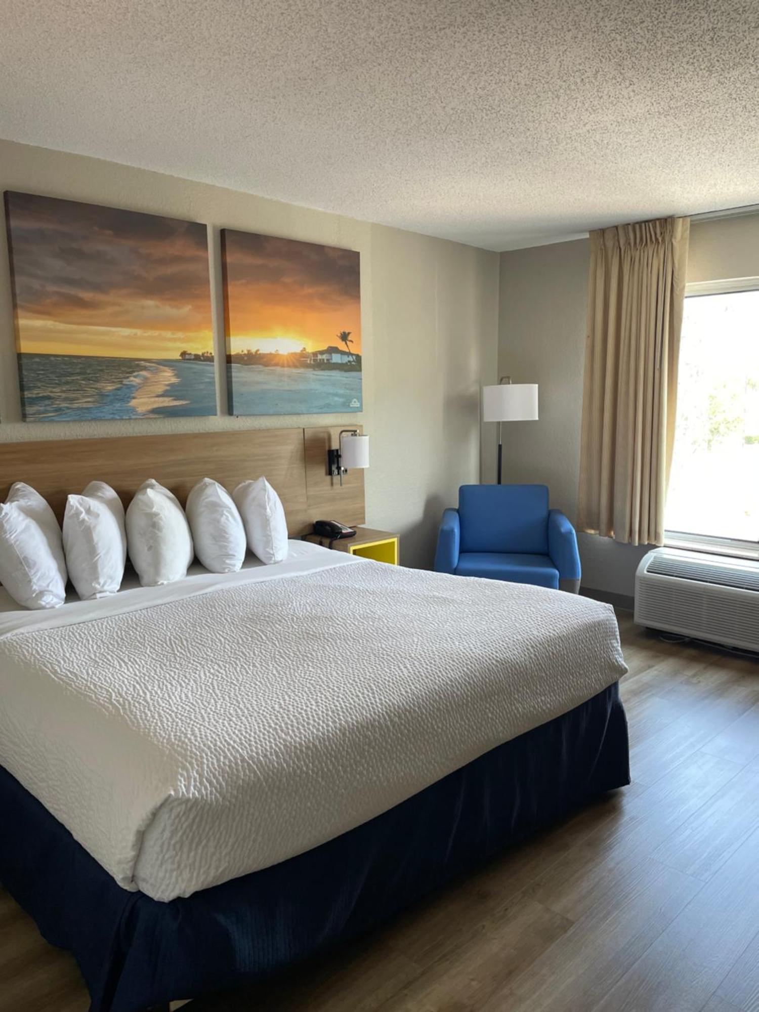 Days Inn By Wyndham Florence Near Civic Center Buitenkant foto