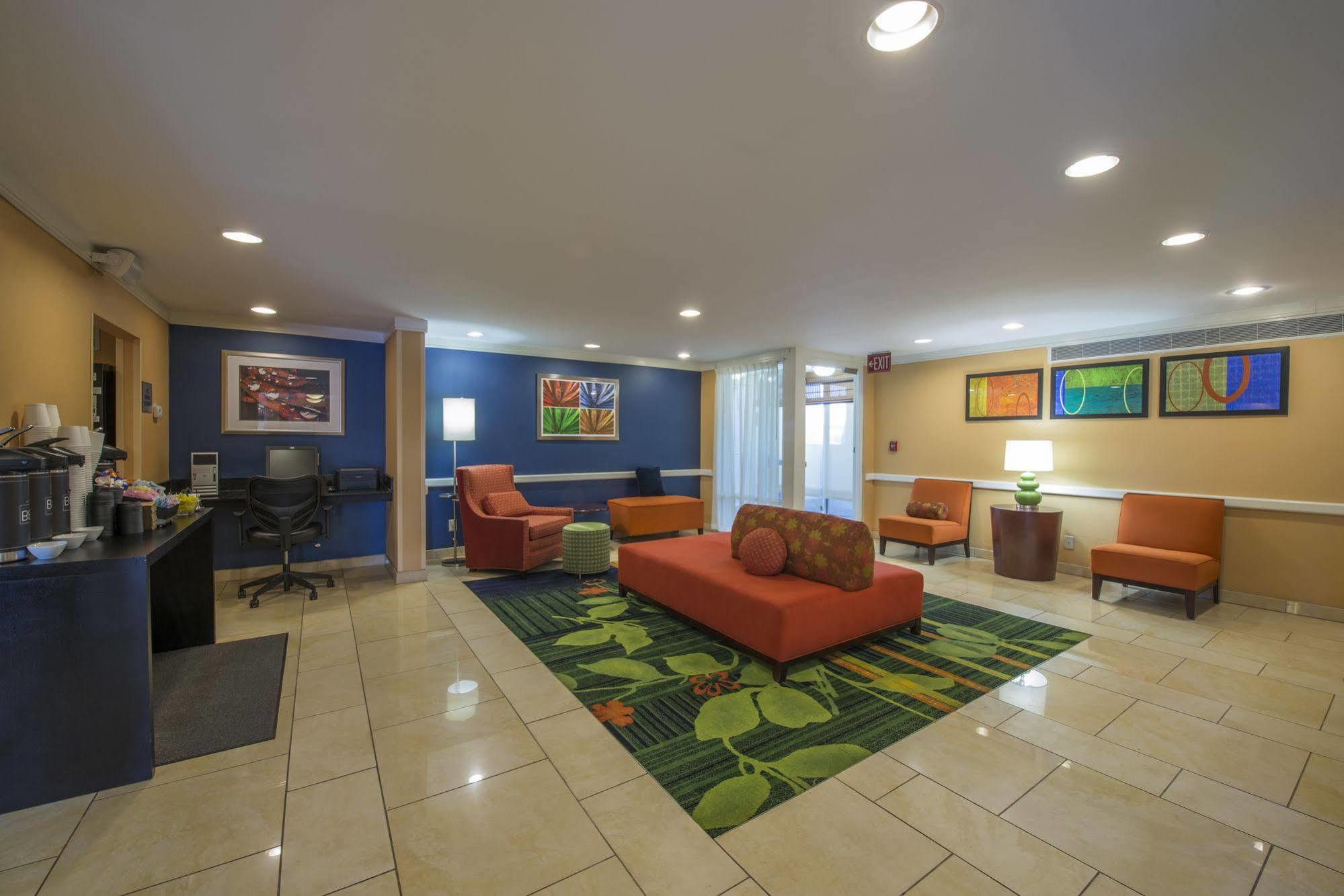 Days Inn By Wyndham Florence Near Civic Center Buitenkant foto
