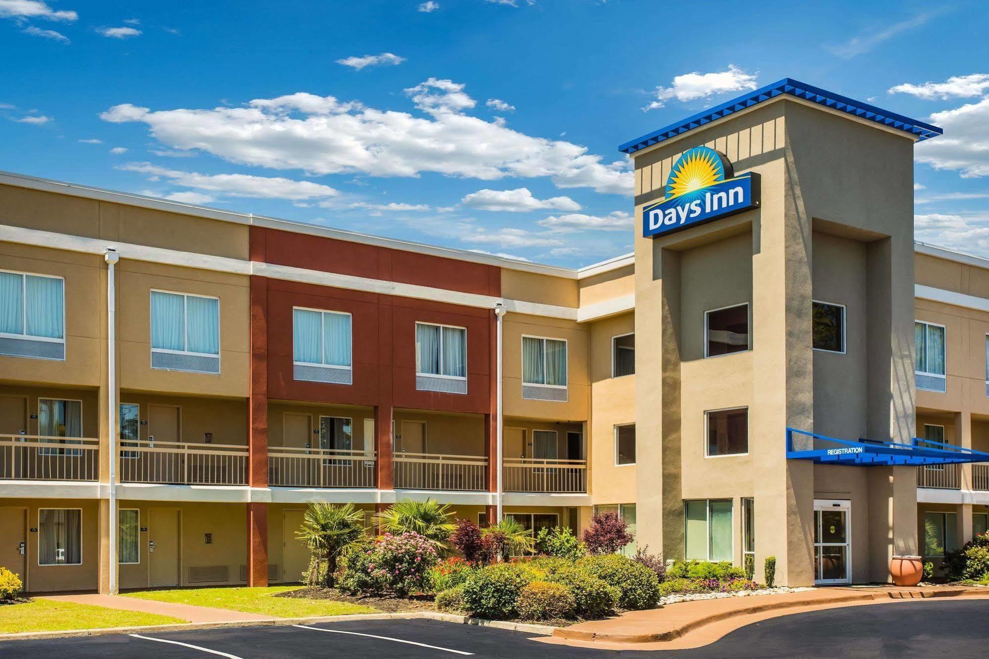Days Inn By Wyndham Florence Near Civic Center Buitenkant foto